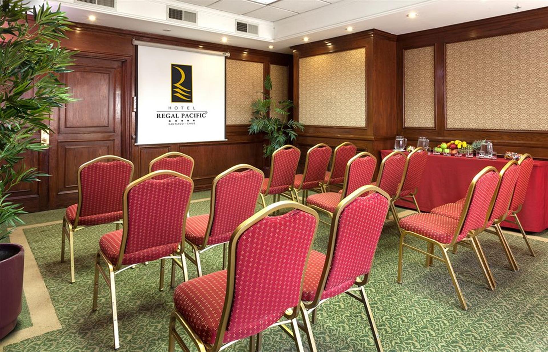 Hotel Regal Pacific Santiago Ngoại thất bức ảnh A meeting room at the Royal Regency Hotel